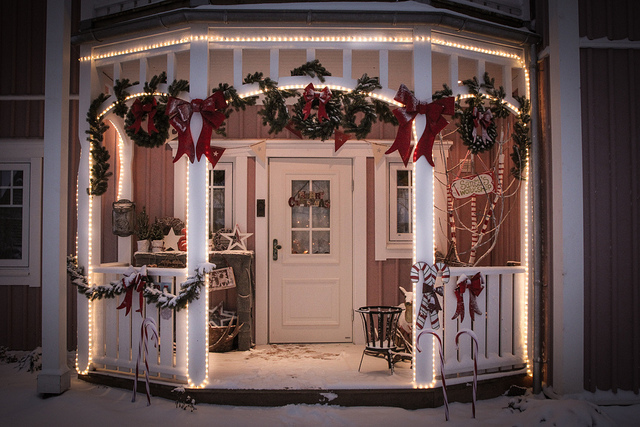 Mehr über den Artikel erfahren Outside Christmas Decoration