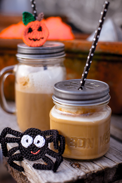 Mehr über den Artikel erfahren Sunday Halloween Coffee