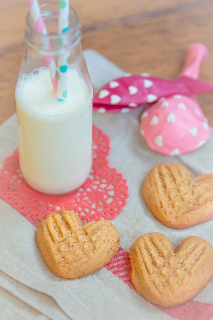 Mehr über den Artikel erfahren Heart Shaped Peanut Butter Cookies