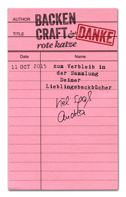 Jede Karte ist handgestempelt und von mir als Bibliothekarin unterschrieben
