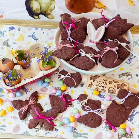 Den Prägeeffekt dieser Schoko Cookies habe ich mit dem Wellholz gemacht