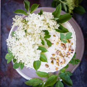 Mehr über den Artikel erfahren Zitronen-Holunderblüten Kuchen