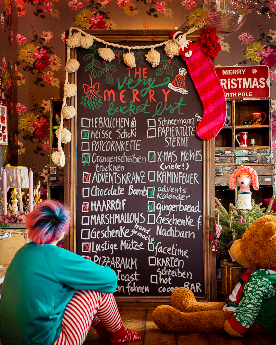 Christmas Bucket List - Der Bär und ich überlegen was wir heute davon erledigen