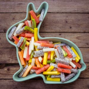 Mehr über den Artikel erfahren Obstsalat in der Hasenschale