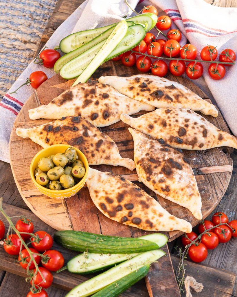 Einfache Khachapuri aus dem Pizzaofen