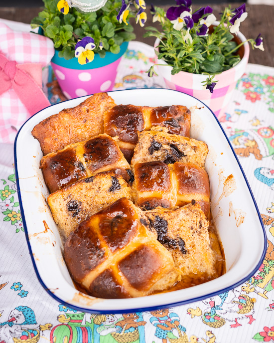 Heute werden die Hot Cross Bunt zu French Toast