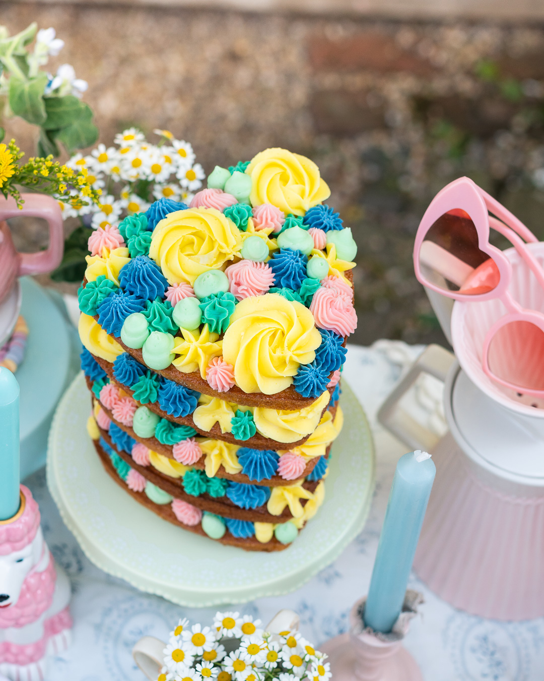 Hasenkuchen mit Lotus Buttercreme - Cute Cottage Overload aus dem Rosa Haus Hasenkuchen mit Lotus Buttercreme - Cute Cottage Overload aus dem Rosa Haus