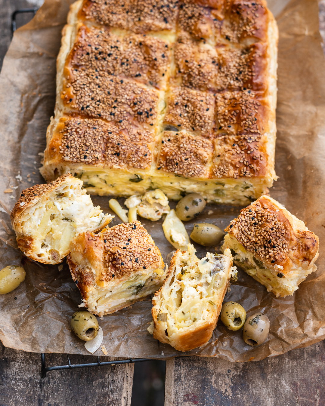 Mehr über den Artikel erfahren Blätterteig Kartoffel Pie mit Oliven