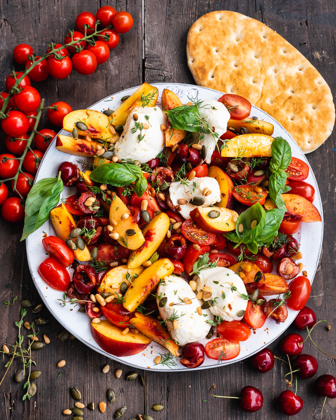 Mehr über den Artikel erfahren Tomaten Mozzarella Nektarinensalat
