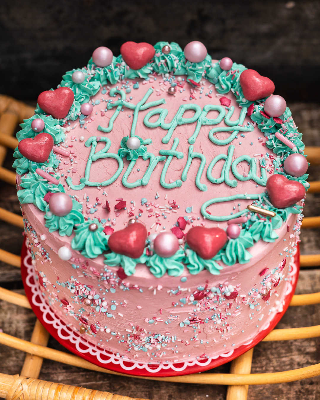 Mehr über den Artikel erfahren Geburtstagskuchen mit Zuckerstreuseln