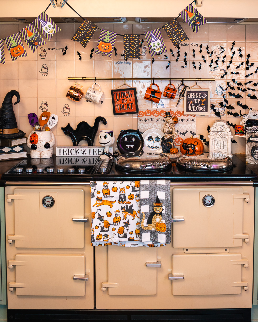 Mehr über den Artikel erfahren Rosa Haus Halloween Herd