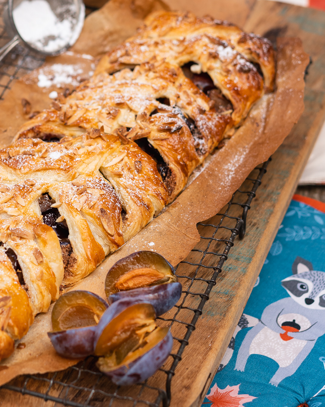 Mehr über den Artikel erfahren Zwetschgen Strudel