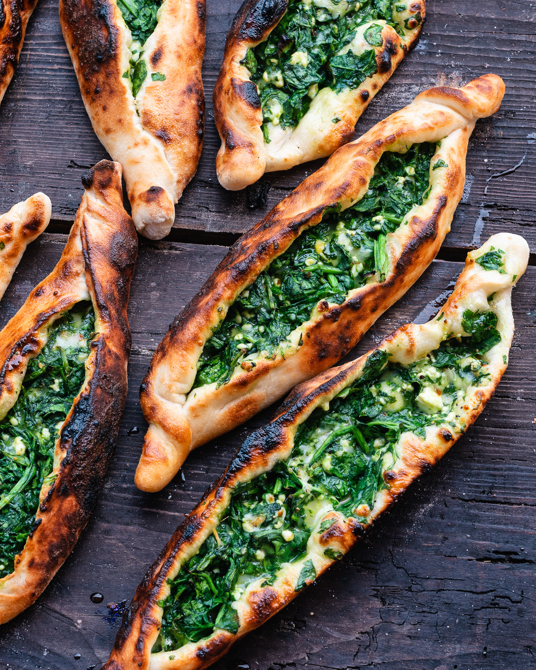 Mehr über den Artikel erfahren Khachapuris mit Spinat