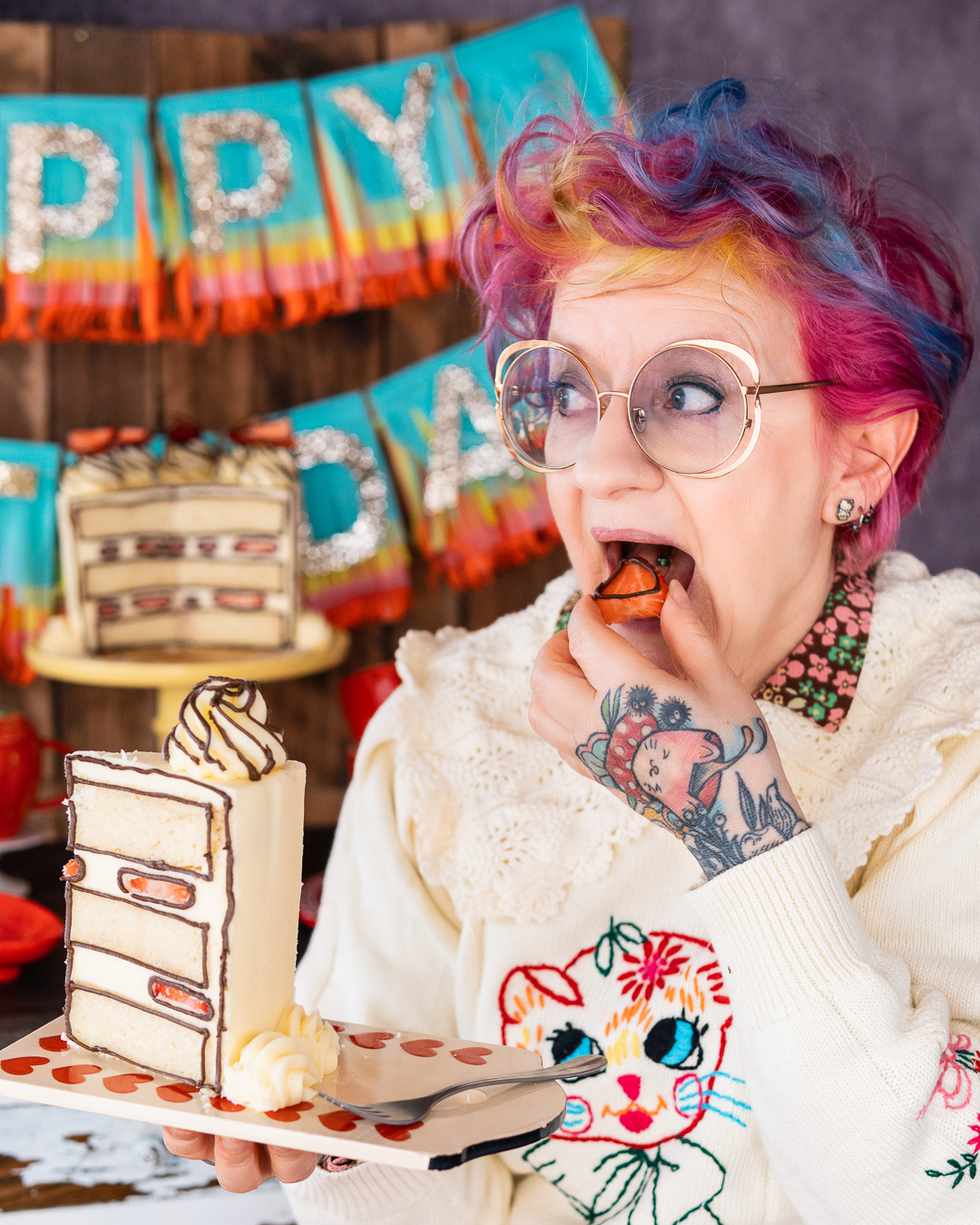 Mehr über den Artikel erfahren Happy Birthday Comic Cake