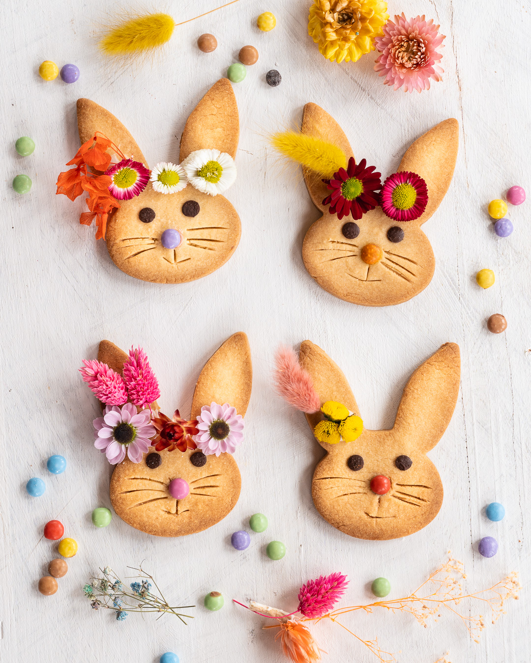 Mehr über den Artikel erfahren Hasenkekse mit Blumen