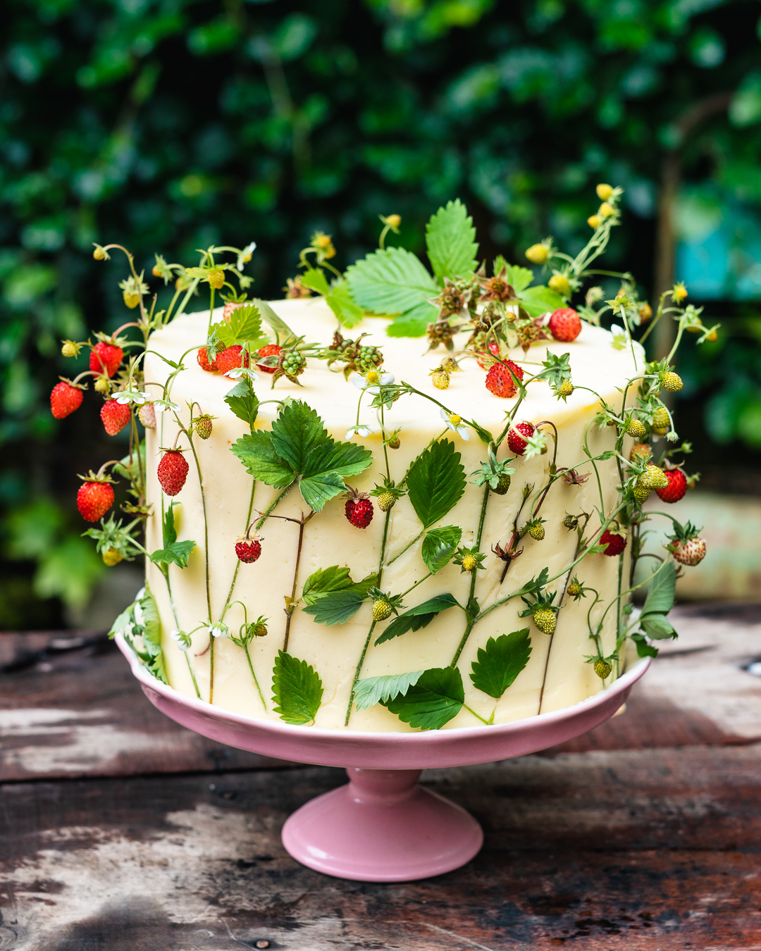 Mehr über den Artikel erfahren Walderdbeer Victoria Sponge