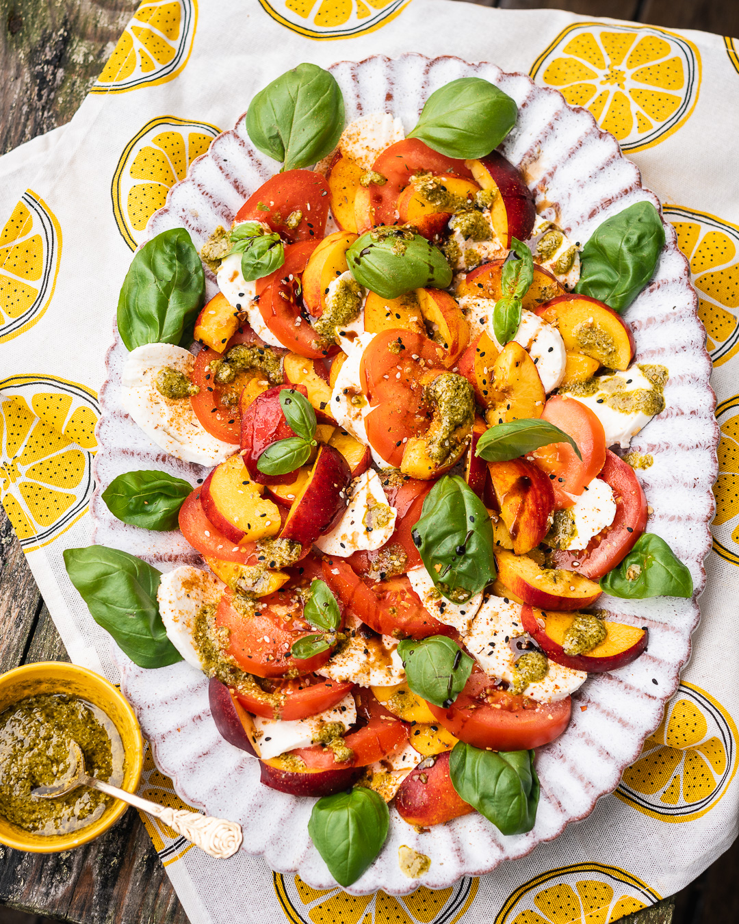 Mehr über den Artikel erfahren Tomate Mozarella Nektarinen