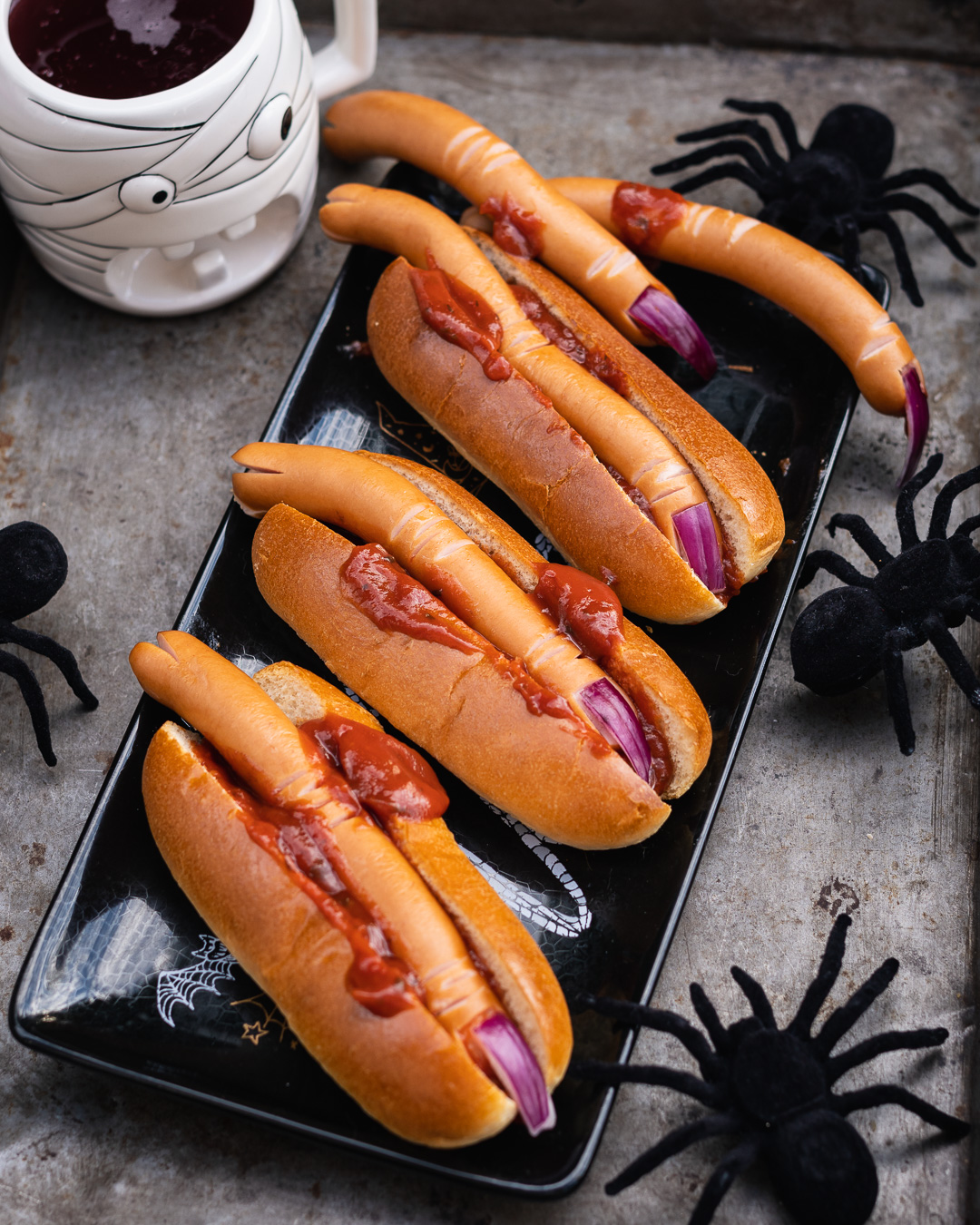 Mehr über den Artikel erfahren Halloween Hot Dogs