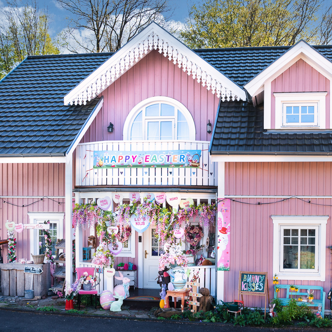 Mehr über den Artikel erfahren Rosa Haus Aussen