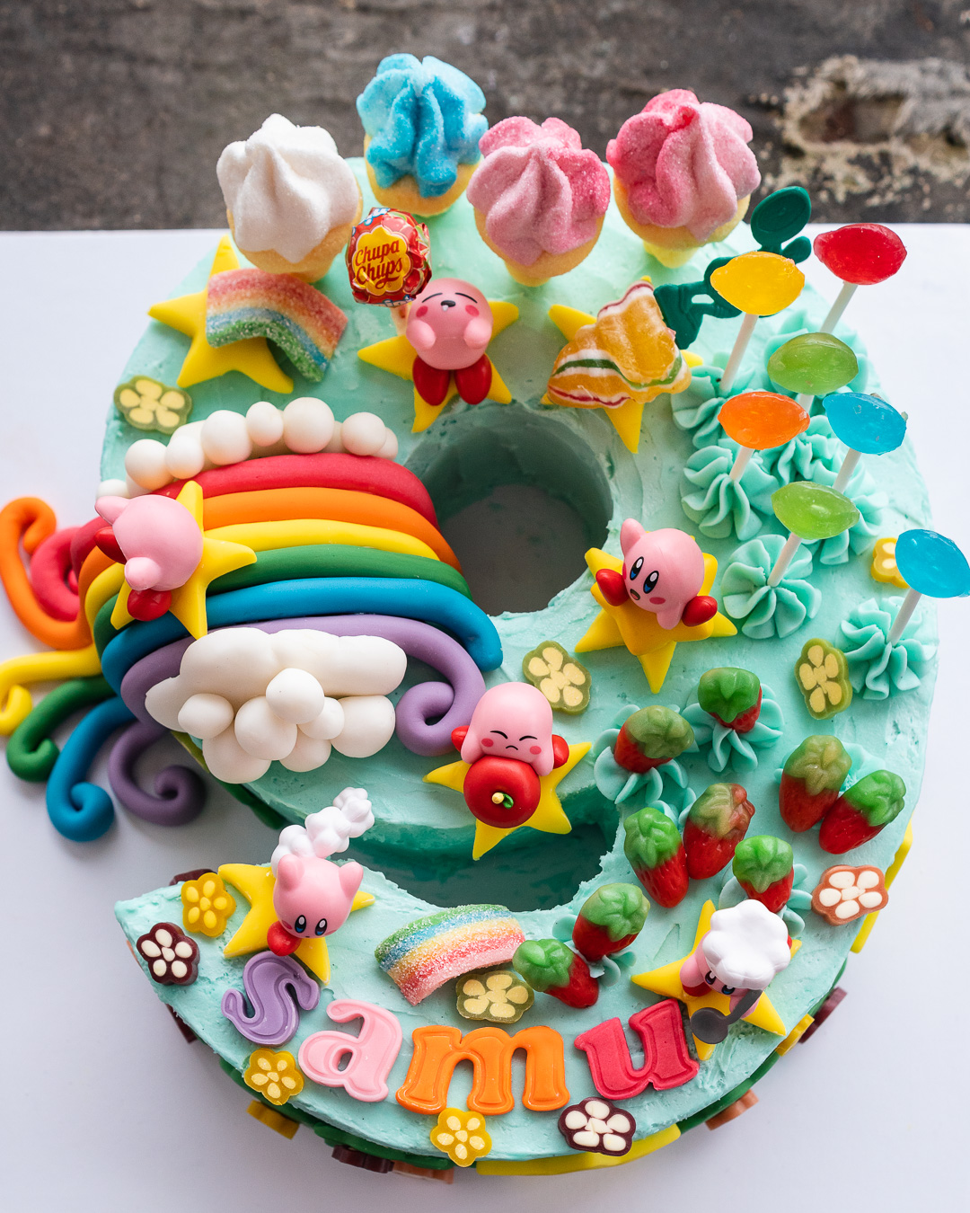 Mehr über den Artikel erfahren Kirby Kuchen zum Geburtstag