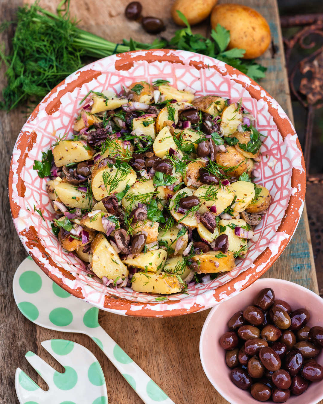 Mehr über den Artikel erfahren Kartoffelsalat mit Oliven