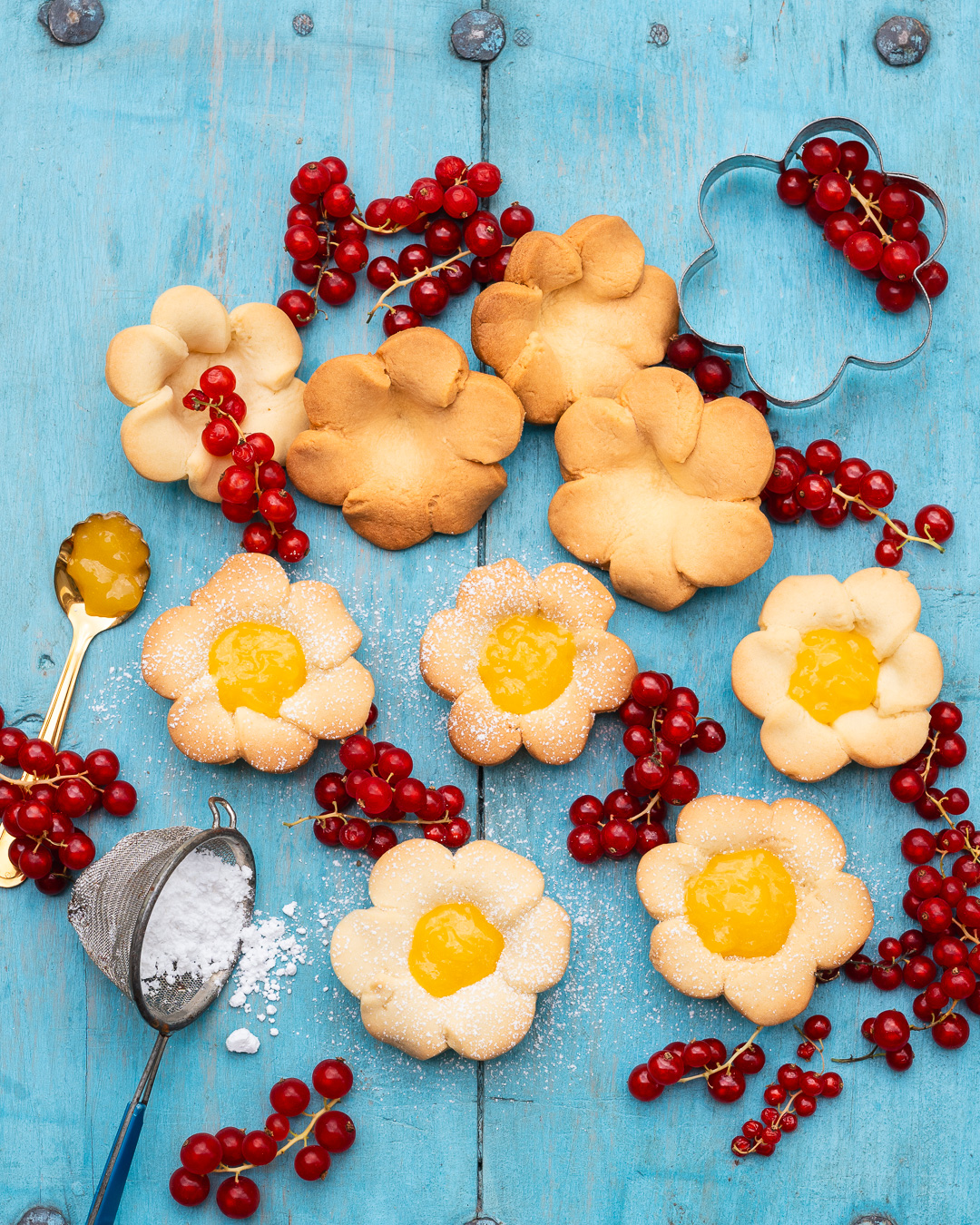 Mehr über den Artikel erfahren Blumenkekse aus Spitzbubenteig