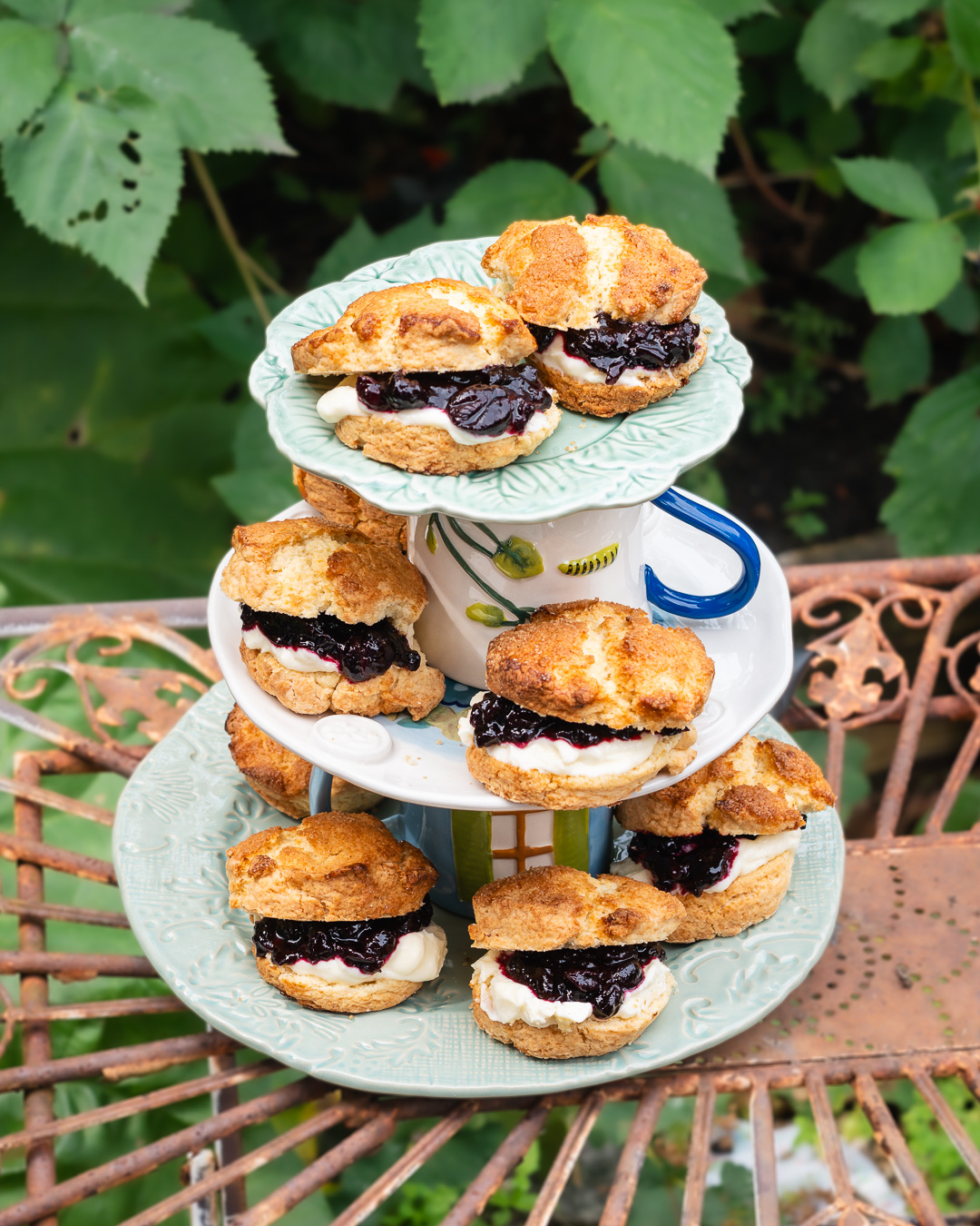 Mehr über den Artikel erfahren Scones mit Clotted Cream