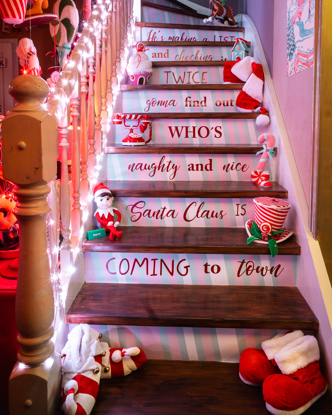 Mehr über den Artikel erfahren Weihnachtstreppe