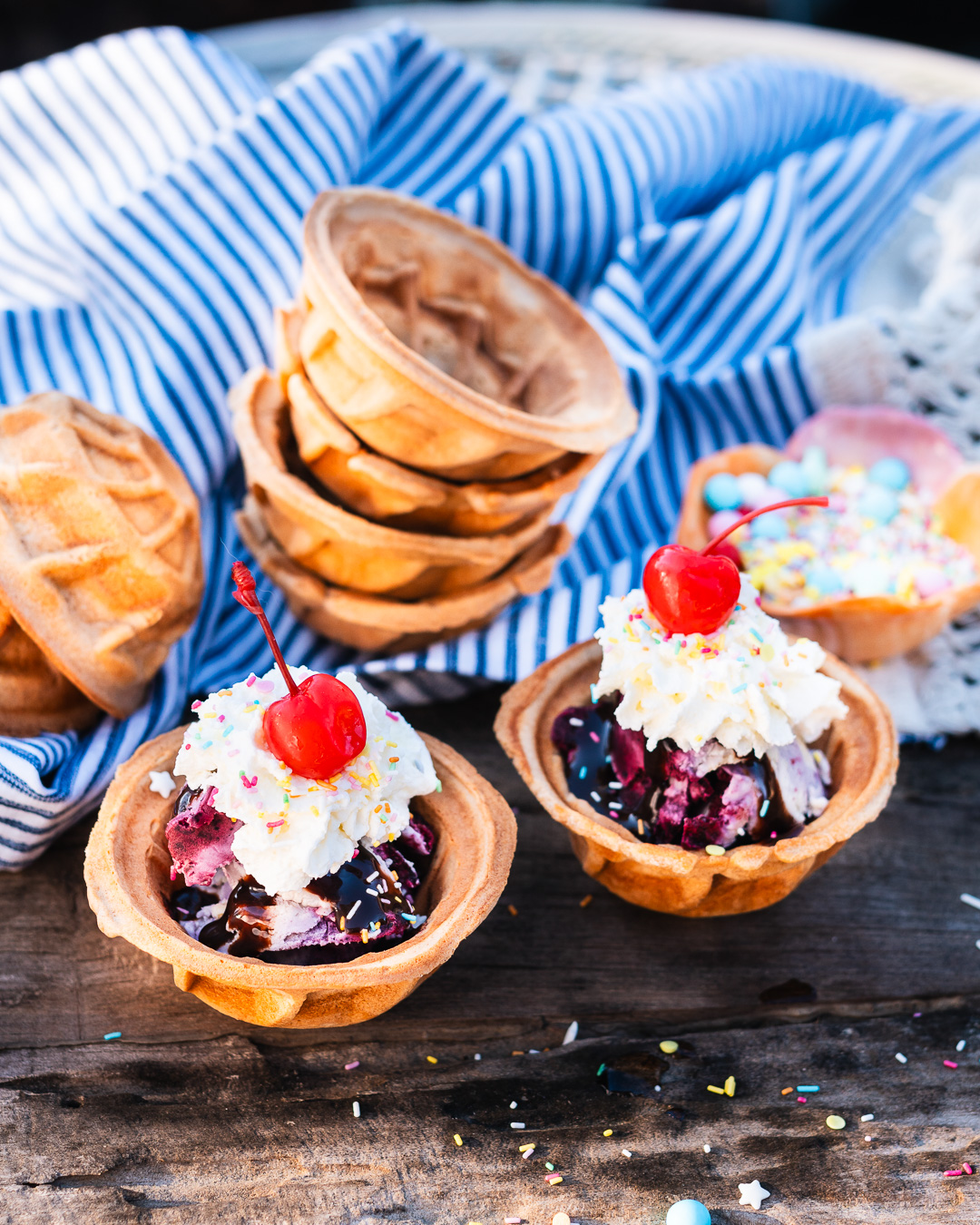 Mehr über den Artikel erfahren Eis in Waffelshalen