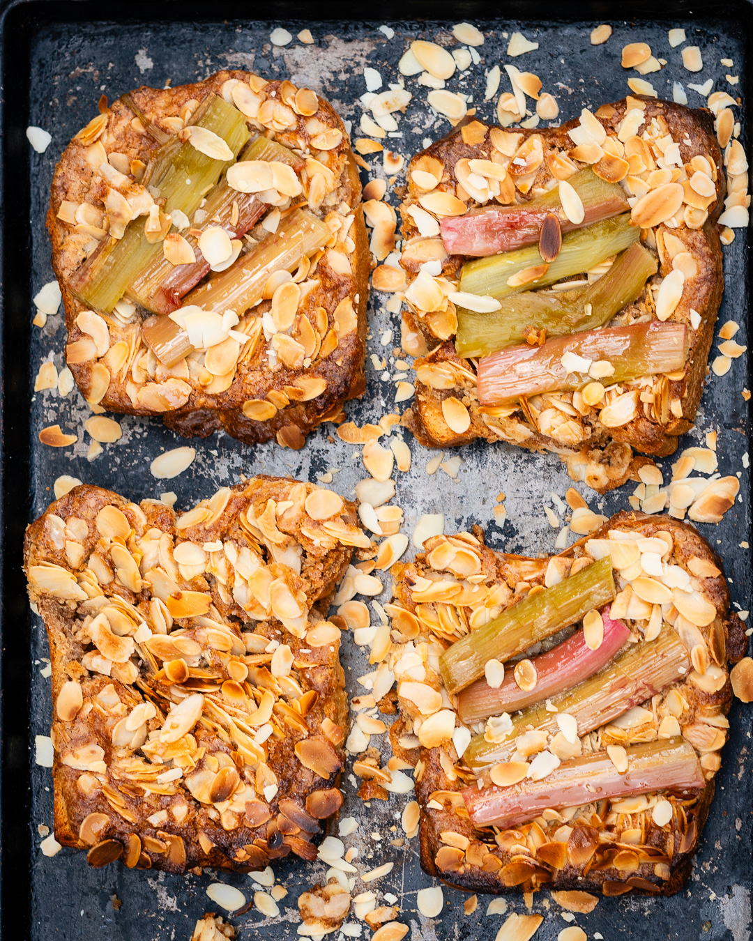 Mehr über den Artikel erfahren Bostock mit frischem Rhabarber