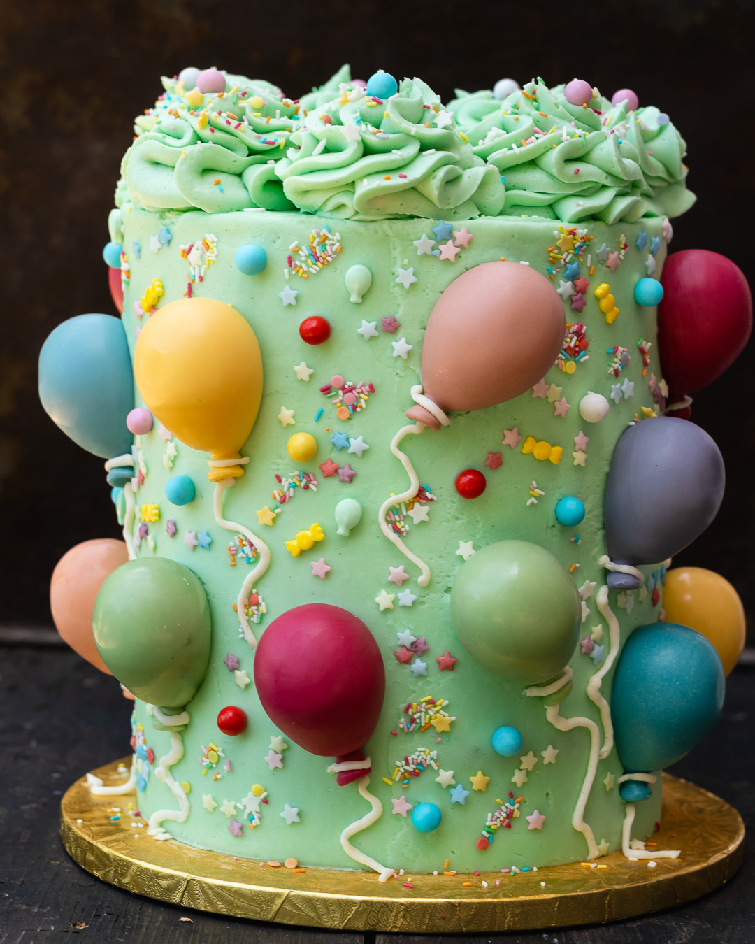 Mehr über den Artikel erfahren Torte mit Luftballons