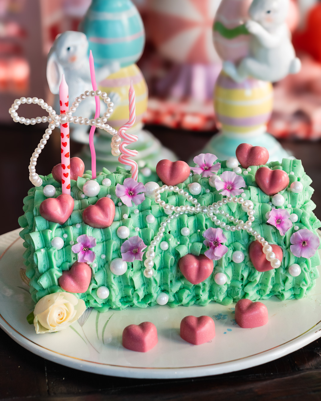 Mehr über den Artikel erfahren Schoko-Biskuitrolle mit Espressosahne und Blaubeeren