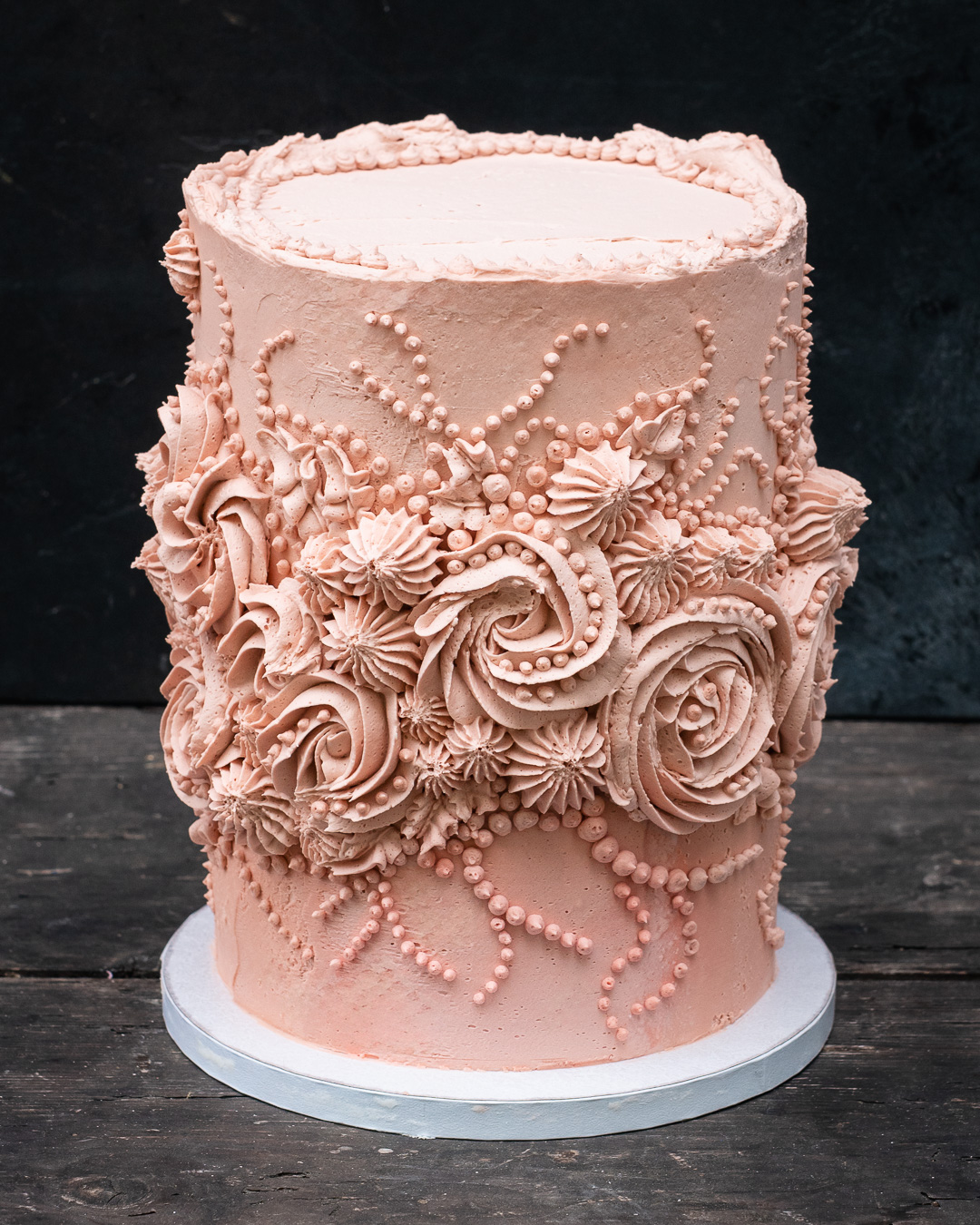 Mehr über den Artikel erfahren Hochzeitstorte mit Buttercreme Rosen