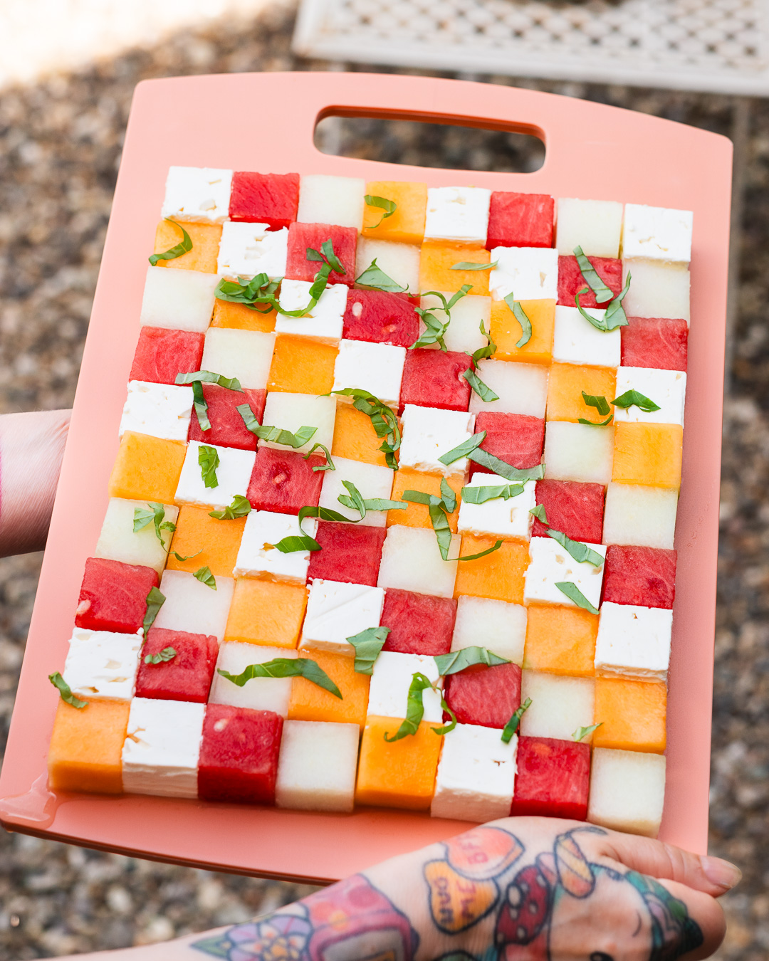 Mehr über den Artikel erfahren Feta-Melonenplatte aber im Schachbrettmuster