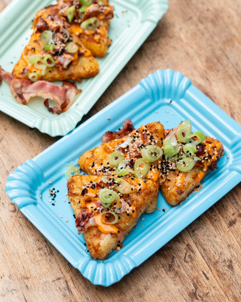 Röstis mit Sriracha Mayo Sauce