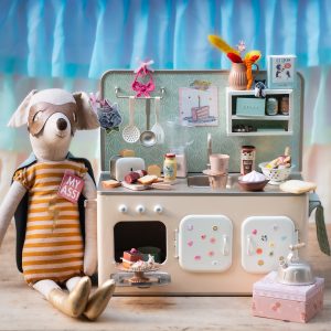 Mehr über den Artikel erfahren Maileg Puppenküche