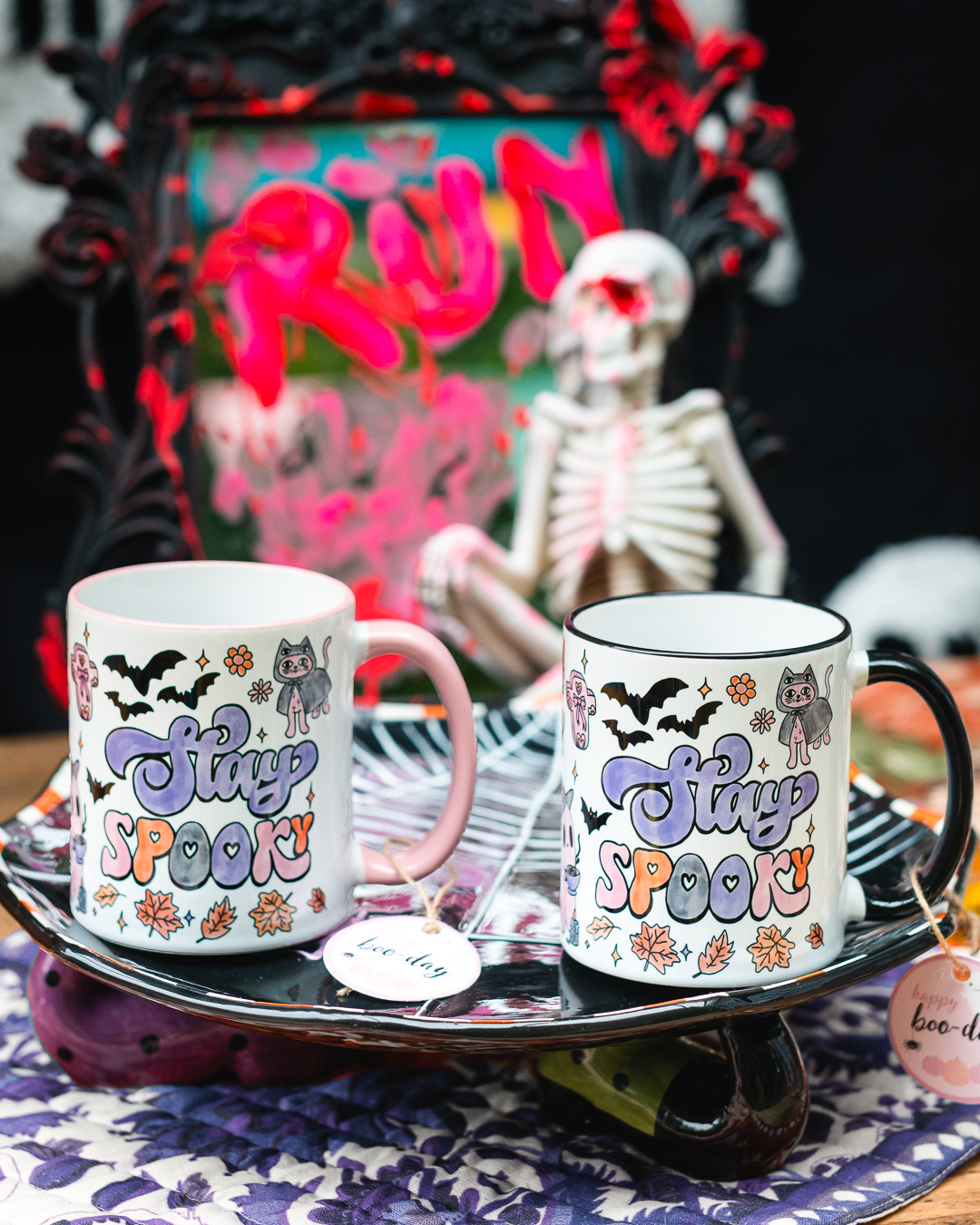 Mehr über den Artikel erfahren Neue Halloweentassen