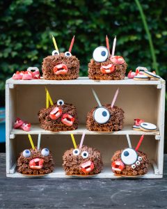 Mehr über den Artikel erfahren Kleine Halloween Monstertörtchen