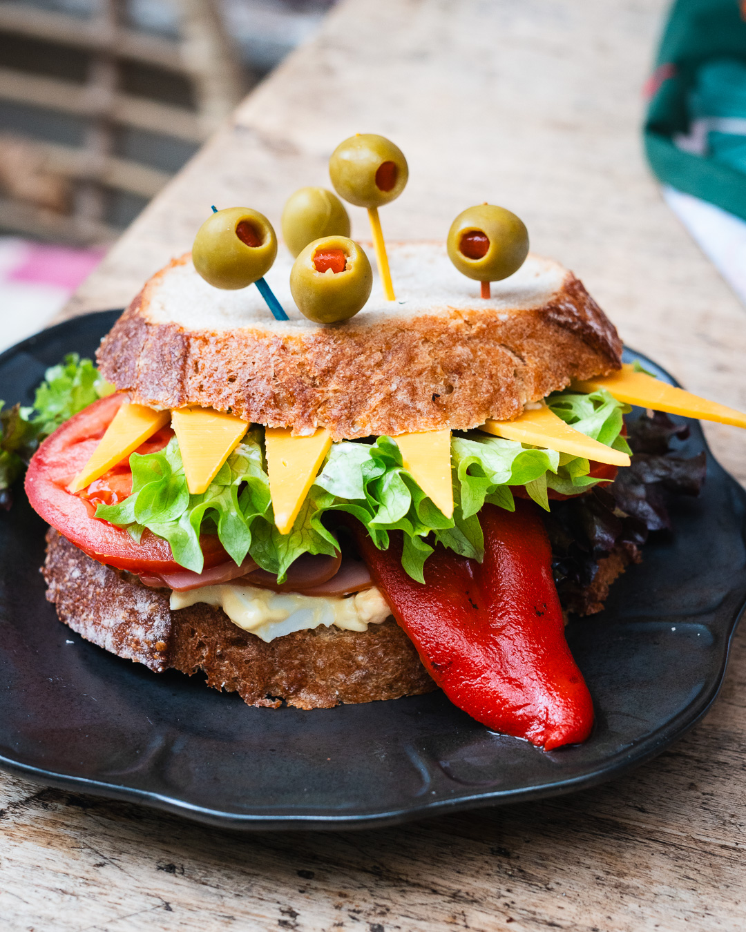 Mehr über den Artikel erfahren Monster Halloween Sandwich