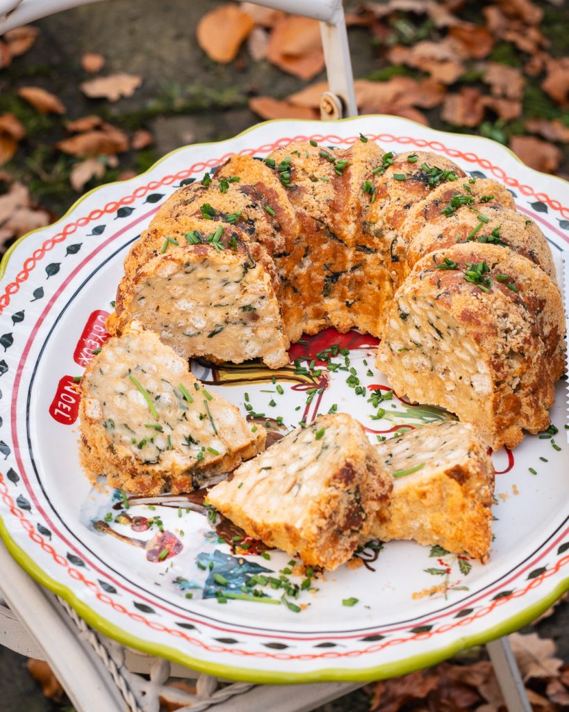 Semmelknödel in der Backform