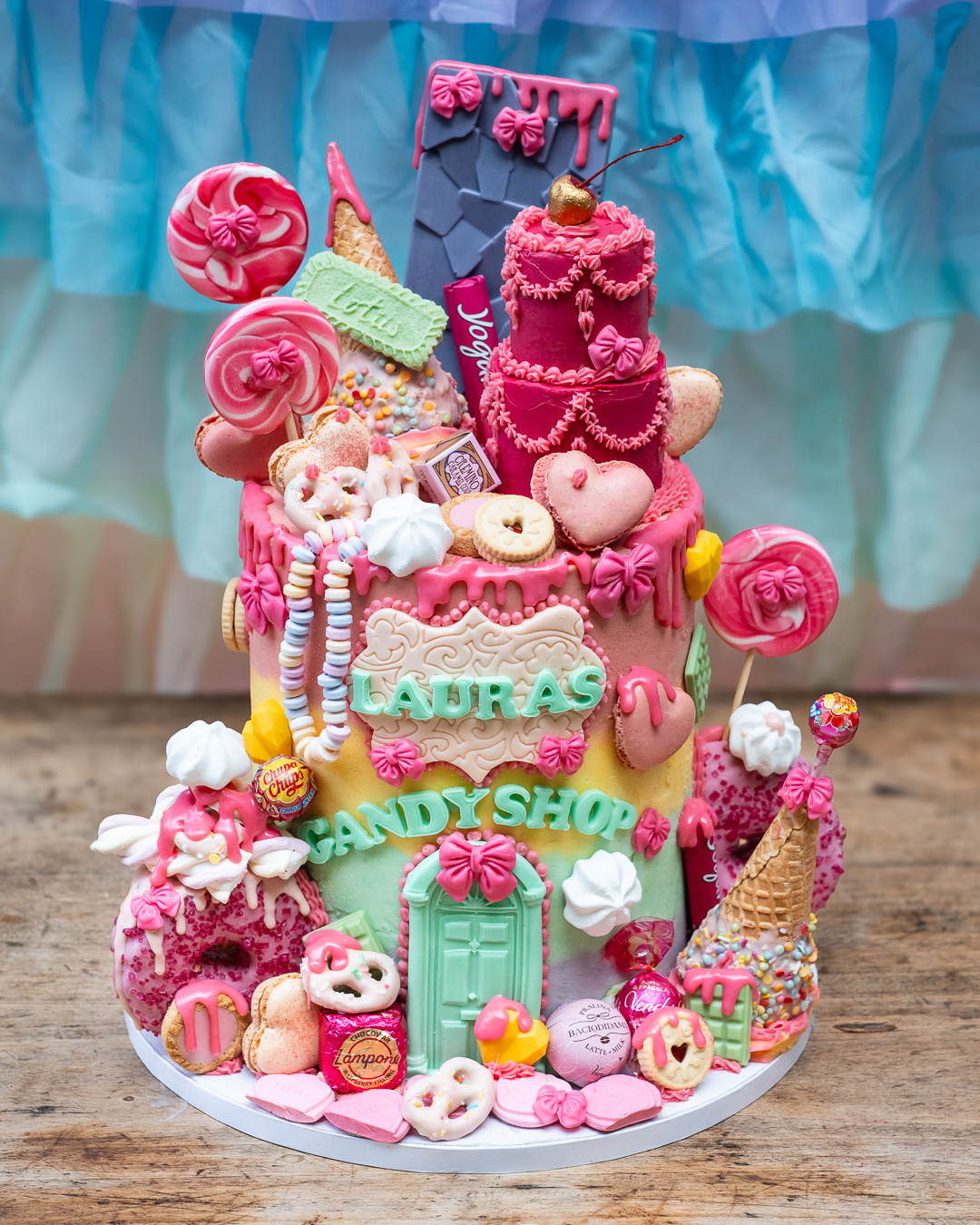 Mehr über den Artikel erfahren Candy Shop Cake