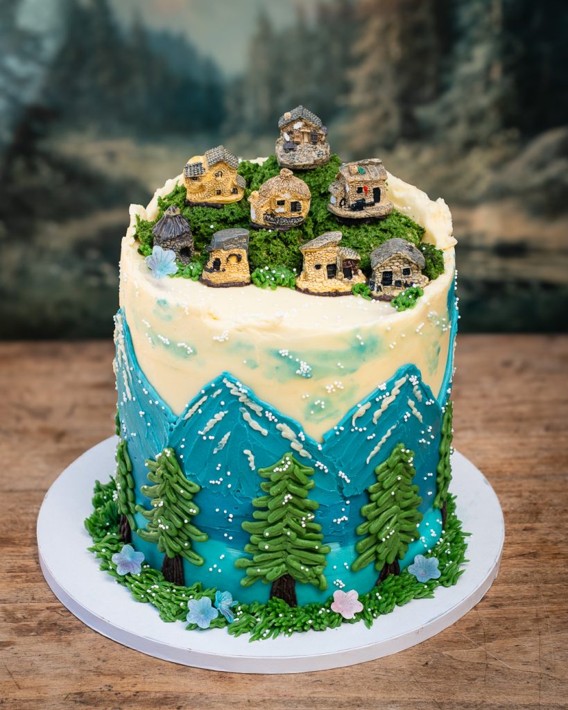 Torte mit Bergdorf