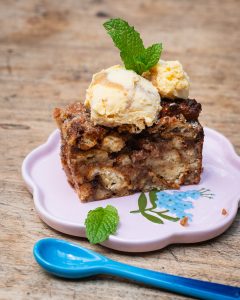 Mehr über den Artikel erfahren Bread Pudding mit Zimtschnecken