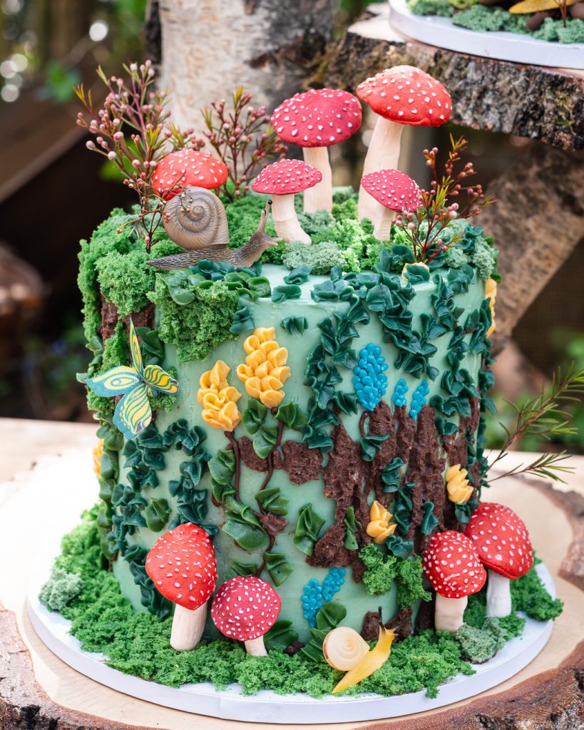 Hochzeotstorte Wald Pilz Schnecken
