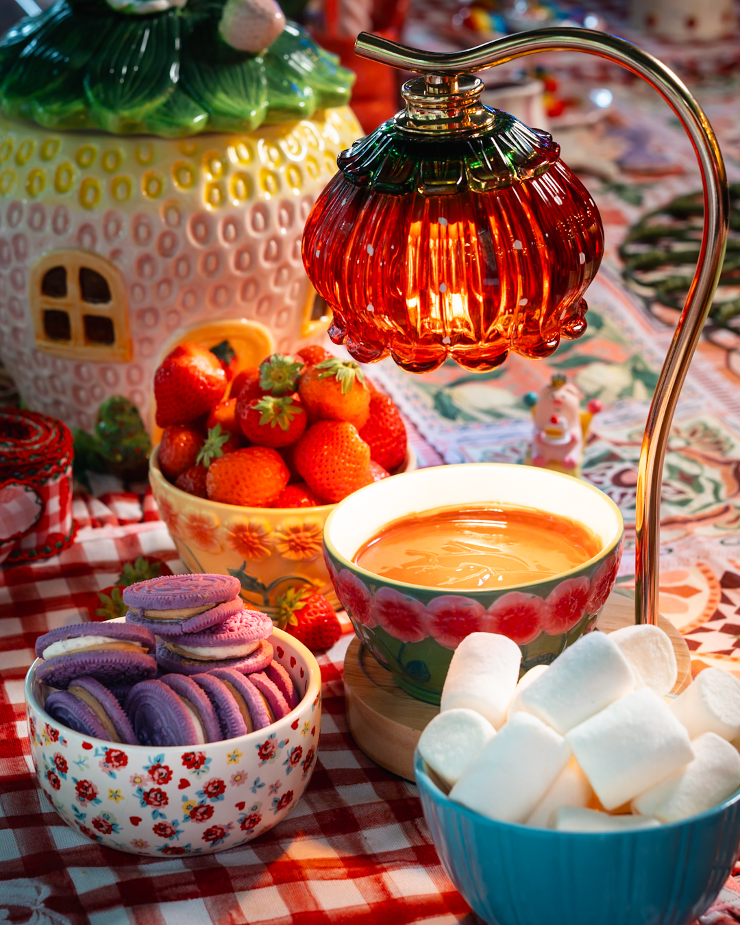 Mehr über den Artikel erfahren Schokoladenfondue mit Wärmelampe